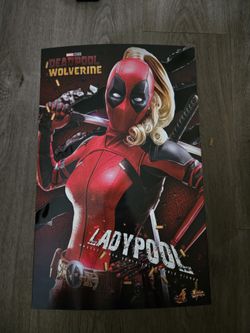 Sideshow 1:6 Scale Lady Deadpool