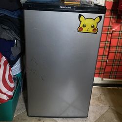 Frigidaire mini fridge
