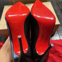 Christian Louboutins - Décolleté - 38.5 / women’s size 8