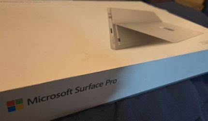 Microsoft Surface Pro 6 - 8th Gen Core i5 Windows 11 -  Boom! Get It!