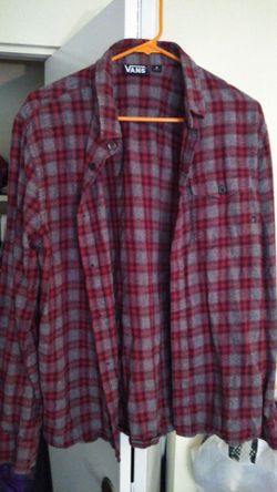Vans Mens Plaid Flannel Long Sleeve Red Gray Skull Embroidered Size M $25