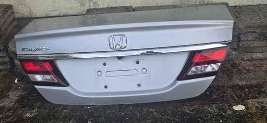 TAILGATE  HONDA CIVIC 20013 20015
