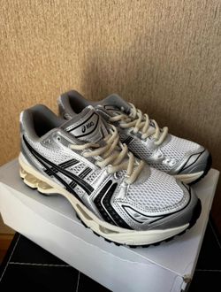 JJJHound Silver, Tan , And Black ASICS