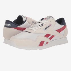 Brand new - Reebok Sneakers and Matching Crewneck 