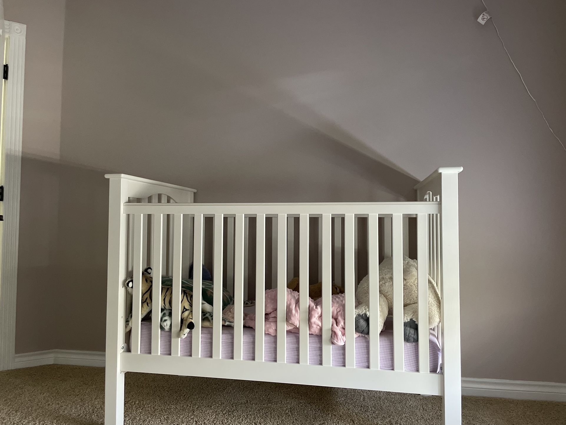 Pottery Barn Kendall Crib 2-1 Convertible with mattress