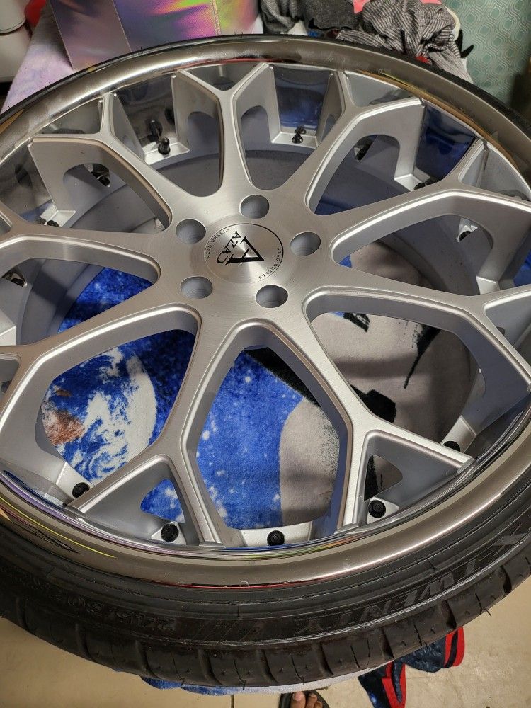 Brand NEW rims and tires 22inch
