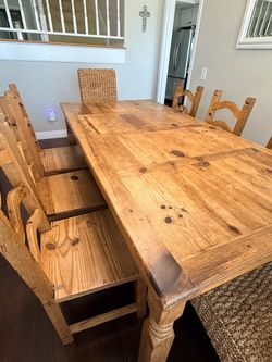 Rustic Pine dining room set 40x80” with 6 chairs