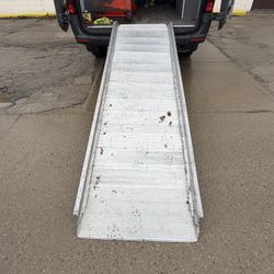 30” X 8 FT Aluminum Walk Ramp Cargo Van Ramp For Mercedes Sprinter Ford Transit & Trucks / Box Trucks