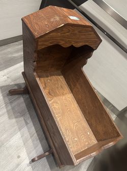 Antique Rocking Bassist 