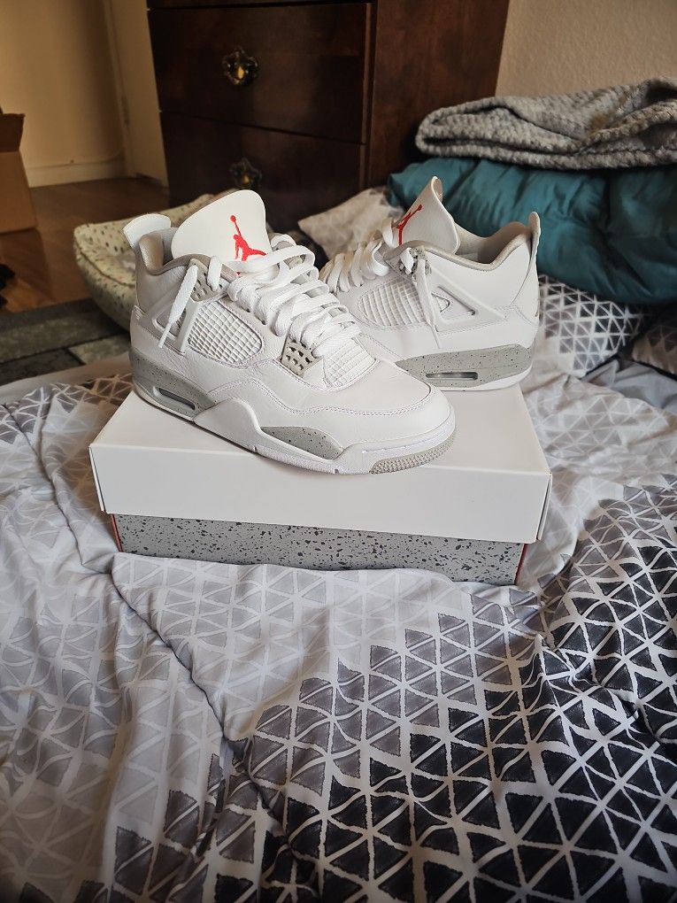 Air Jordan 4 Retro