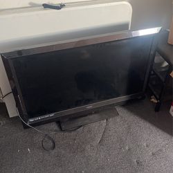 visio tv for sale 38 inch (no remote)