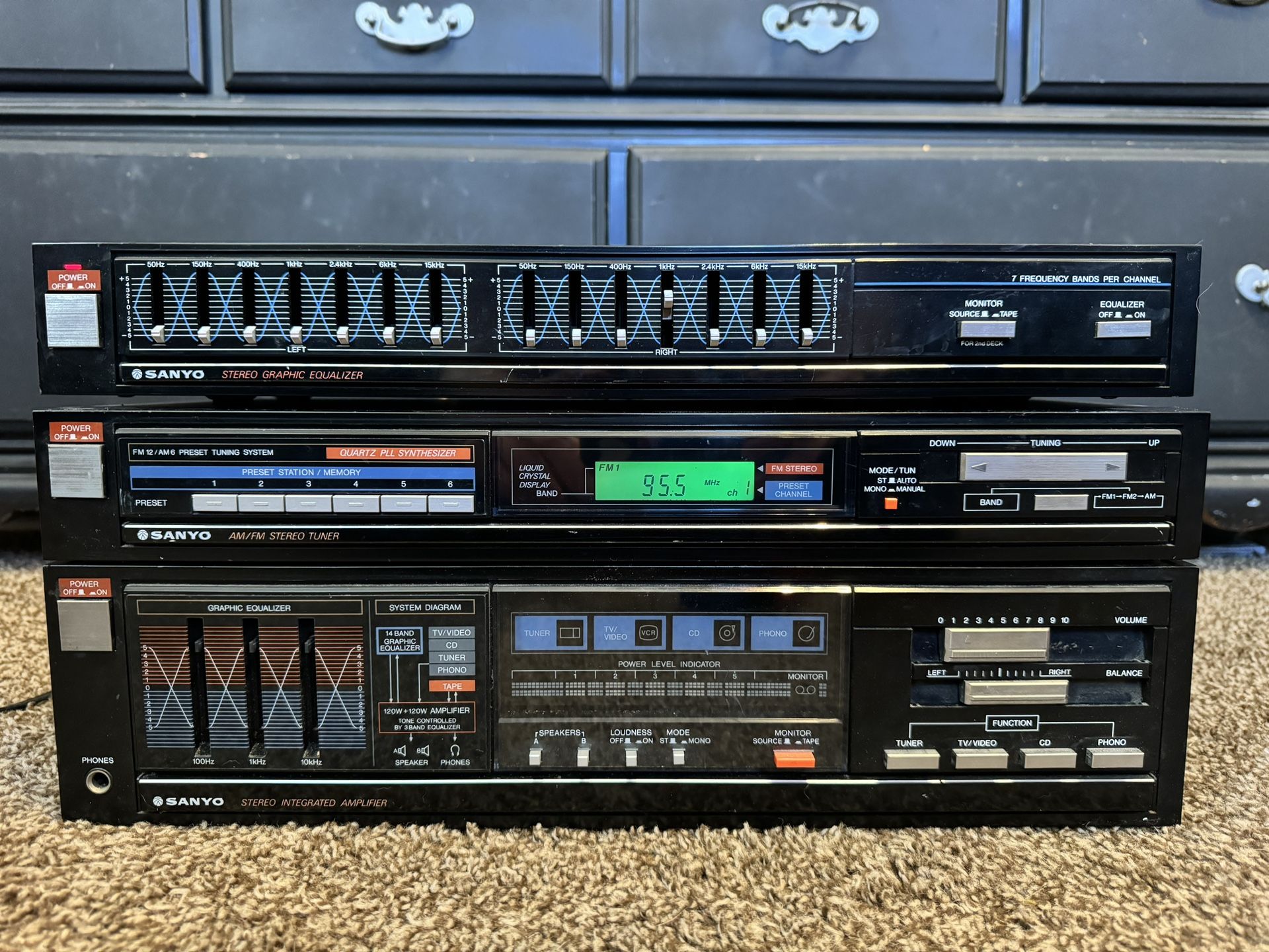 Sanyo Vintage 3pc. Stereo Amplifier, Radio Tuner & Graphic Equalizer
