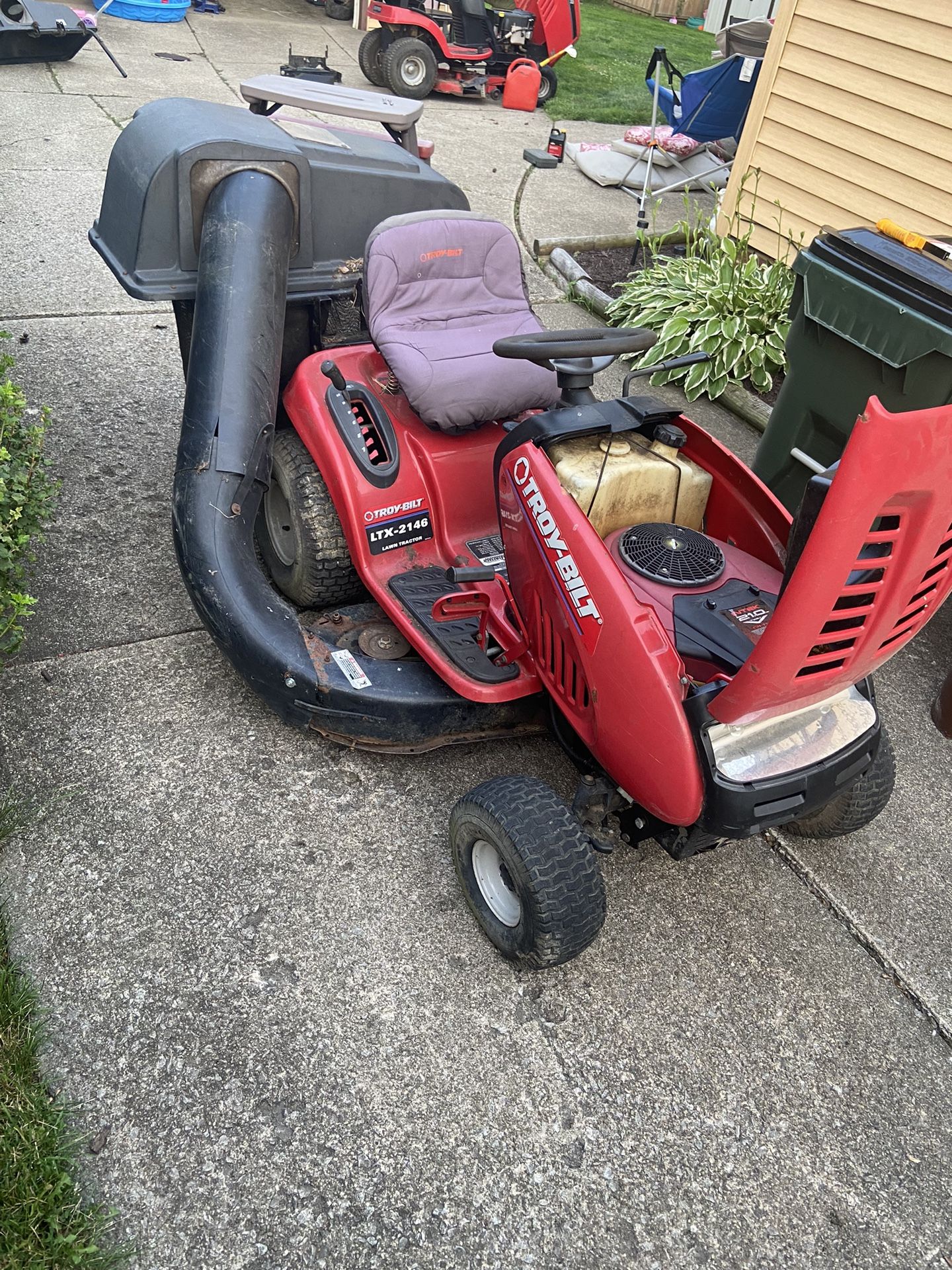 Troy Bilt LTX 2146 21hp B&S/46” Deck With Double Bagger System for Sale