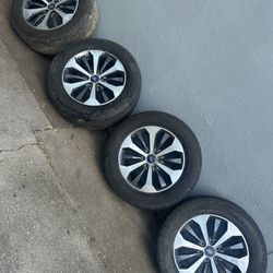 Ford F150 Wheels / rims with tires 