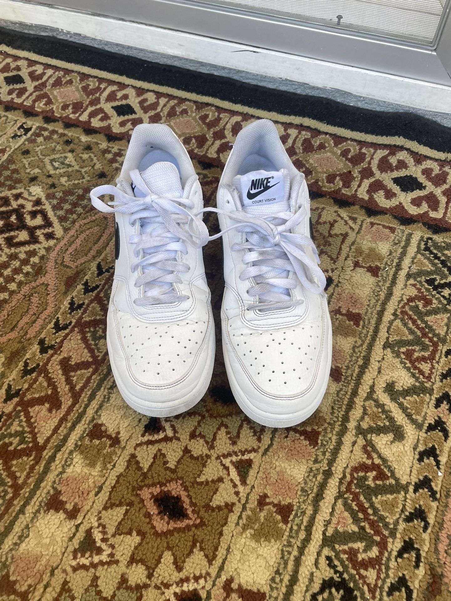 Nikes Shoes
