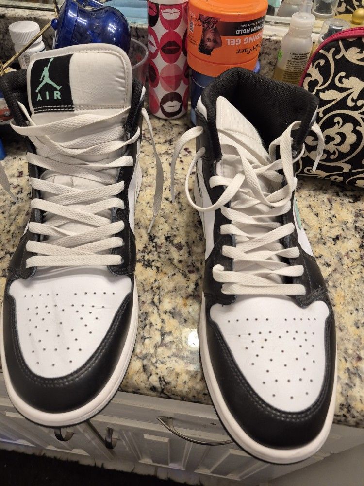 Jordans Size 13. Askin 80