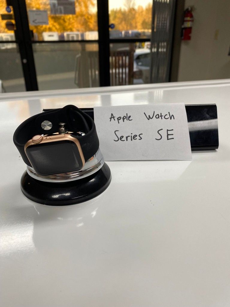 Apple Watch Series SE Aluminum 40mm GPS And LTE Payment Plan AVAILABLE