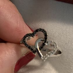 Cute Black & White Diamond Ring Size  5