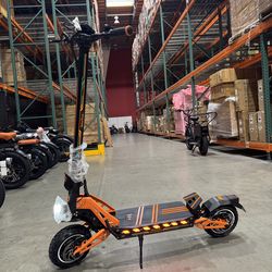 Dual-motor high-speed electric scooter