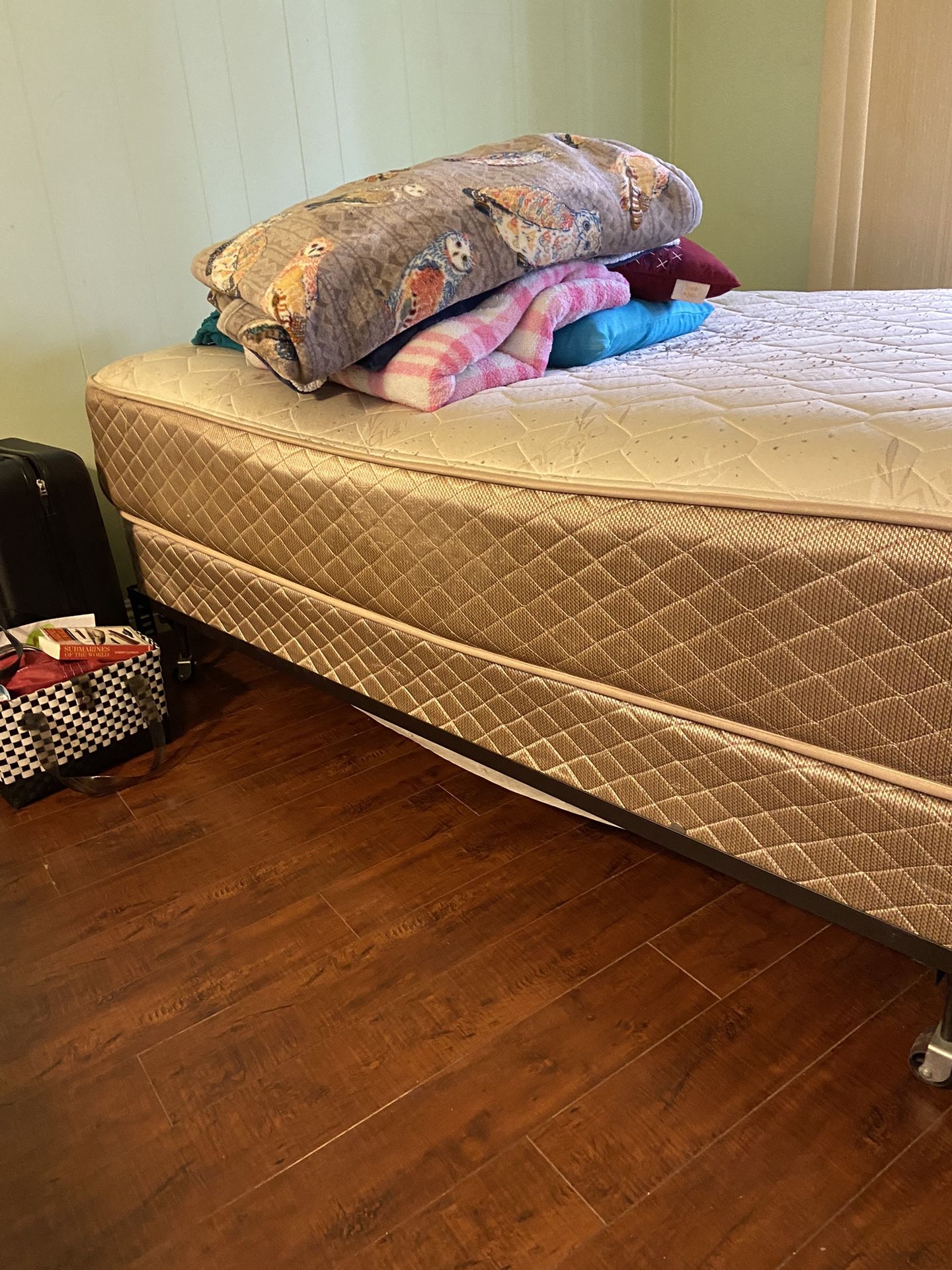 Full Mattress Free for Sale in Buena Park, CA OfferUp