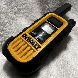DeWalt Radio Walkie Talkie  