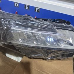 Headlight Nissan Rogue