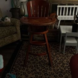 high chair (wood) 