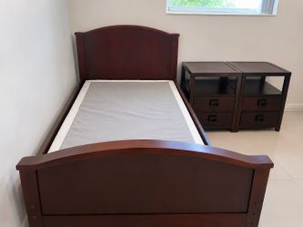 Twin Bedroom Set – Bed, Dresser & 2 Nightstands – Solid Wood