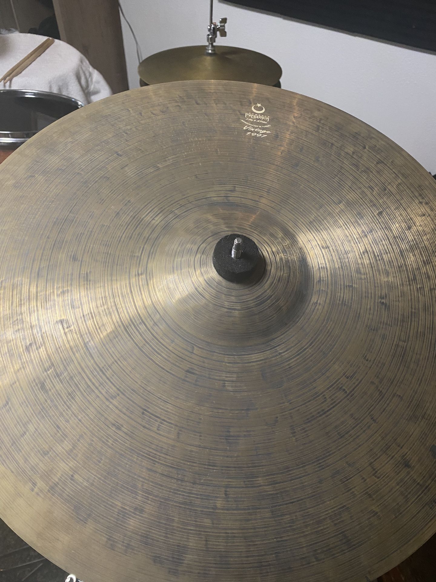 21” PERGAMON 1997
