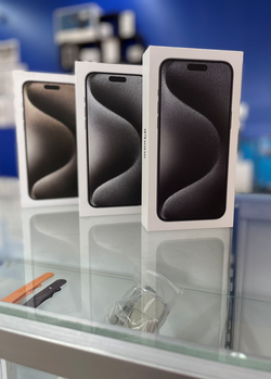 Apple iPhone 15 Pro Max 