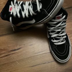Sk8-Hi Shoe/ Vans