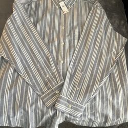 Men’s Large Gap Button Up New