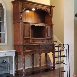 Large Hutch 