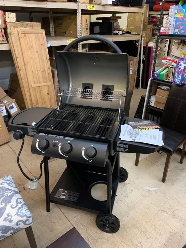 Brand New, Already Assembled CharGriller 3 Burner Gas Grill, Black