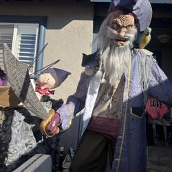 Captain Cutz Halloween Animatronic static