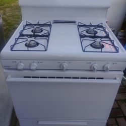 Stove Good Condition and Clean 