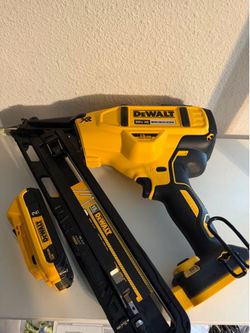 Dewalt  20v max  15g angle finish  nailer