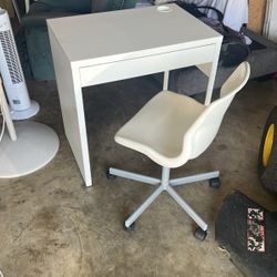 Desk With Chair 