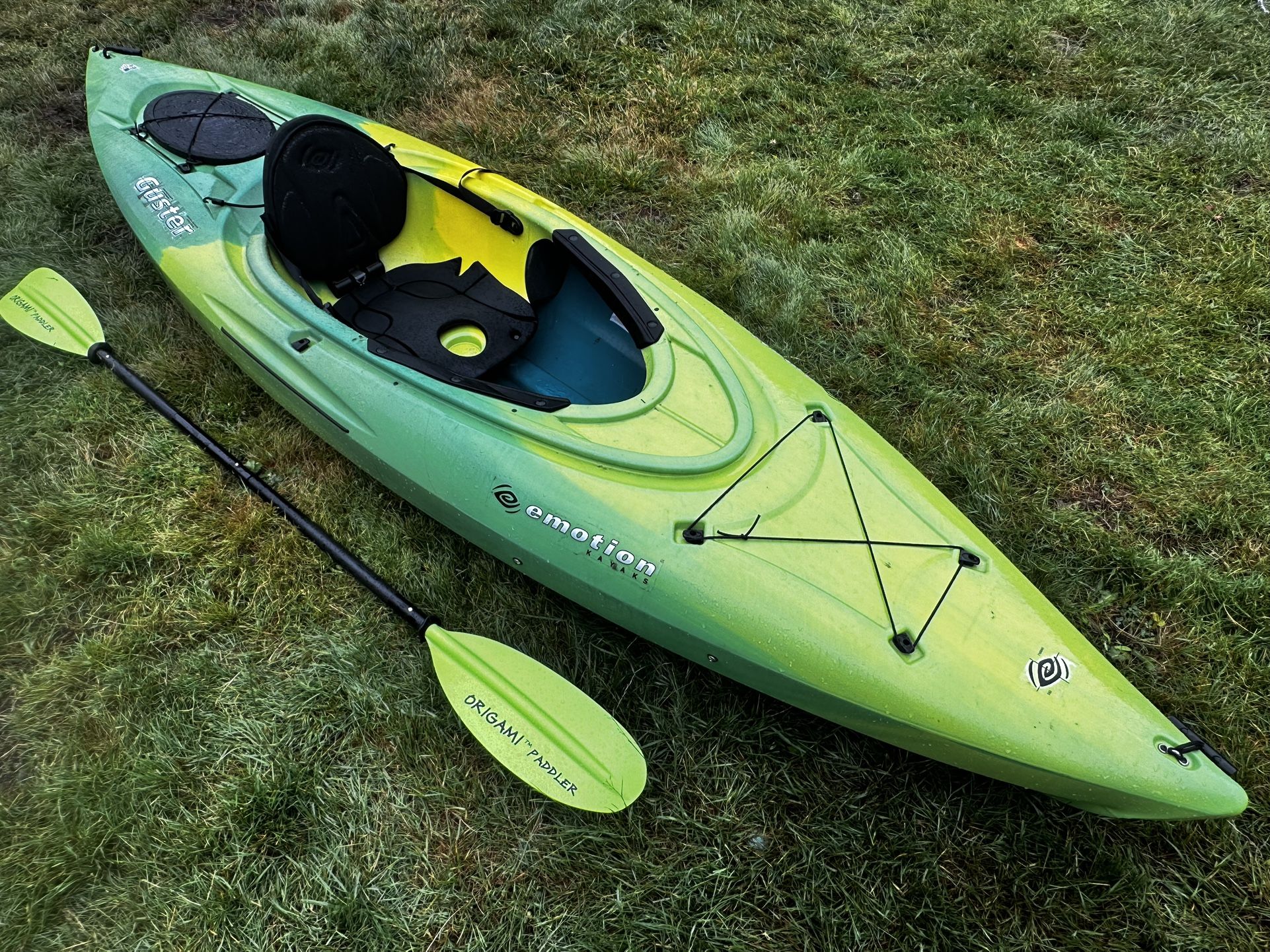 Emotion Guster Kayak