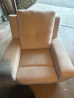 Recliner/ Reclinable