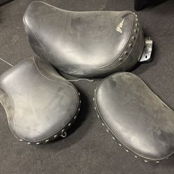 Genuine Harley Seats From A 2010 Road King 
