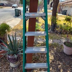 6ft fiber glass ladder