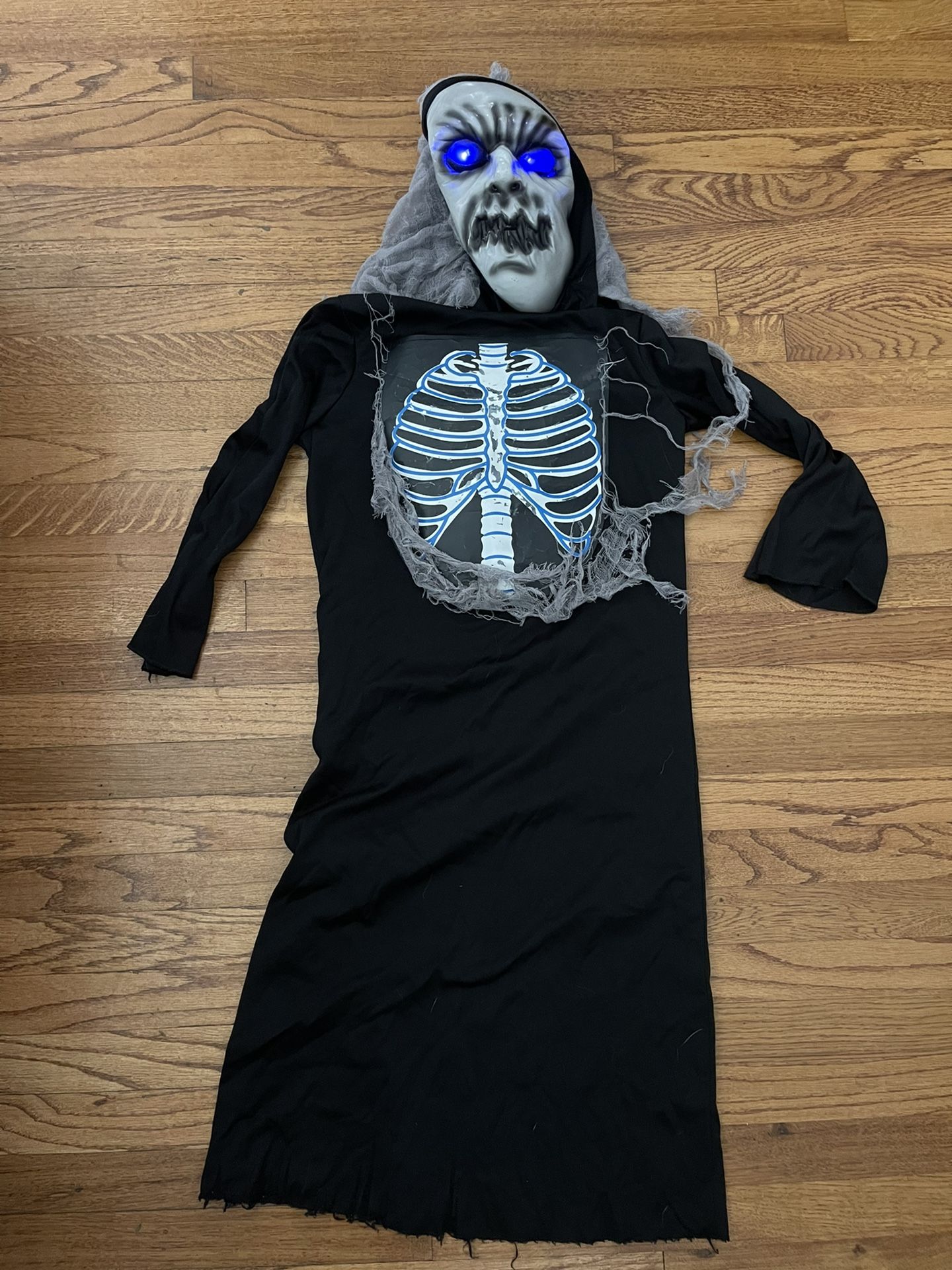 Skeleton Eyes Light Up Scary Costume Size Youth Small
