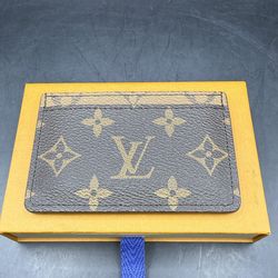 Louis vuitton card holder