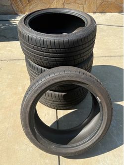 Dunlop Sport Maxx GT Tires