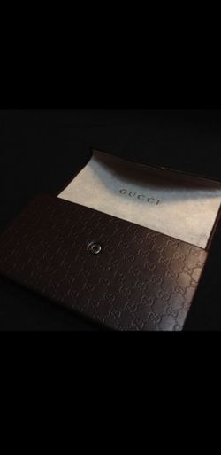 Gucci sun glasses case