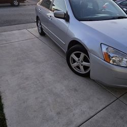 Honda Accord  2004   4-cylinder  Automatic 