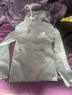 New balance windbreaker