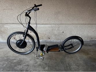 Beach Cruiser Kick Scooters (2 bikes)