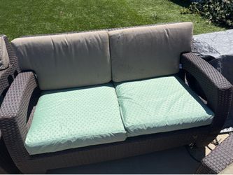 Wicker patio furniture set